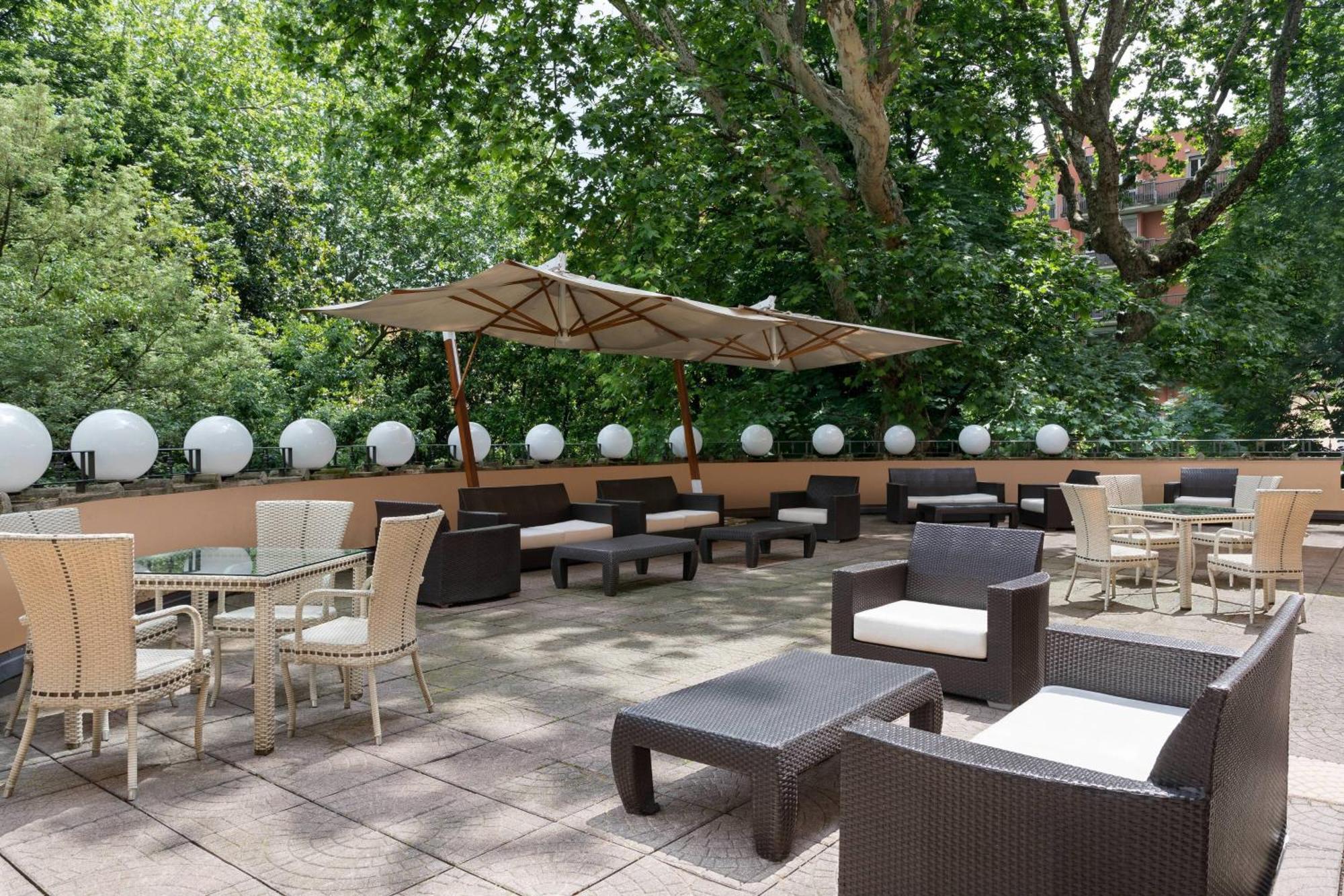 Sheraton Diana Majestic Milano Exterior foto